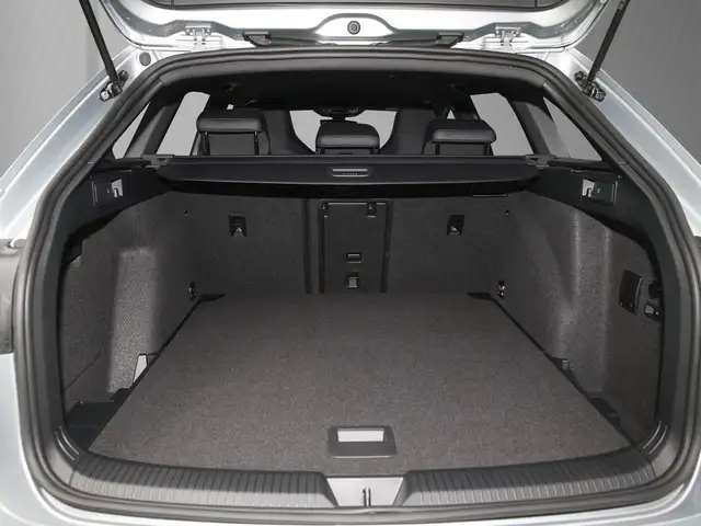 Volkswagen Golf view 8