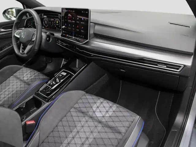 Volkswagen Golf view 10