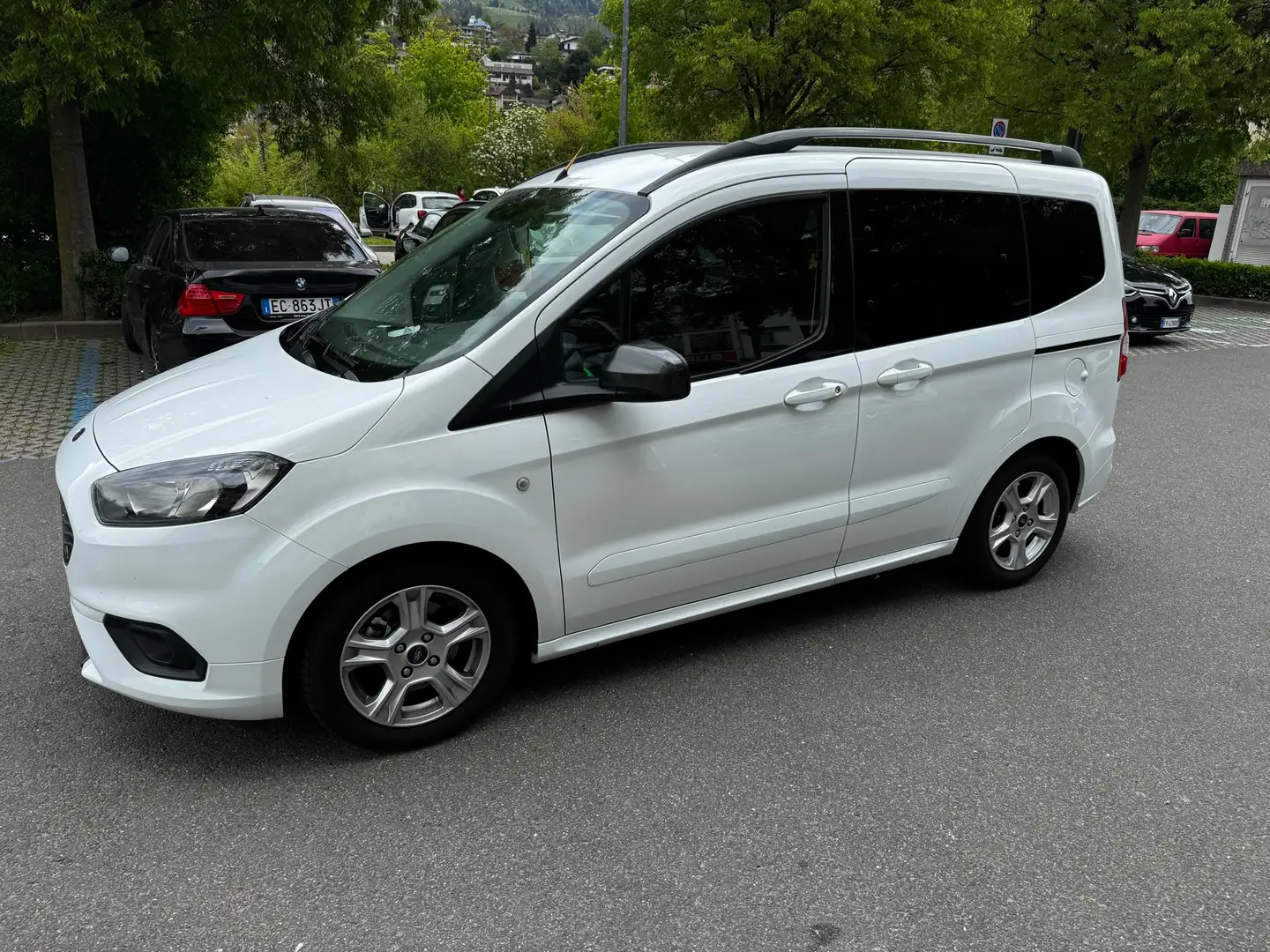Ford Tourneo Courier 1.5 TDCi S&S Sport Bianco - 2