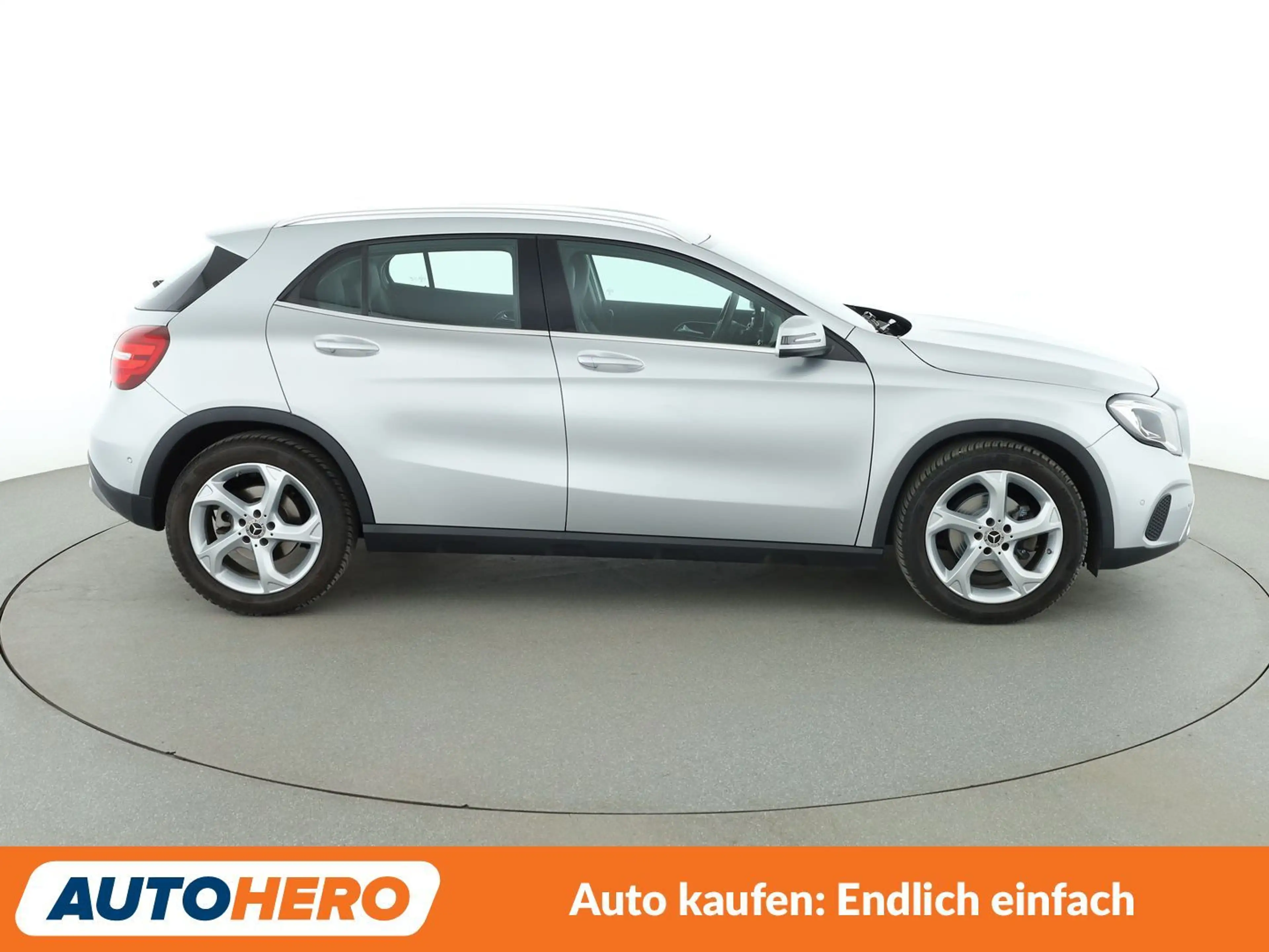 Mercedes-Benz GLA 180 Urban Aut.*LED*NAVI*TEMPO*CAM*PDC*SHZ*KLIMA* — photo 7