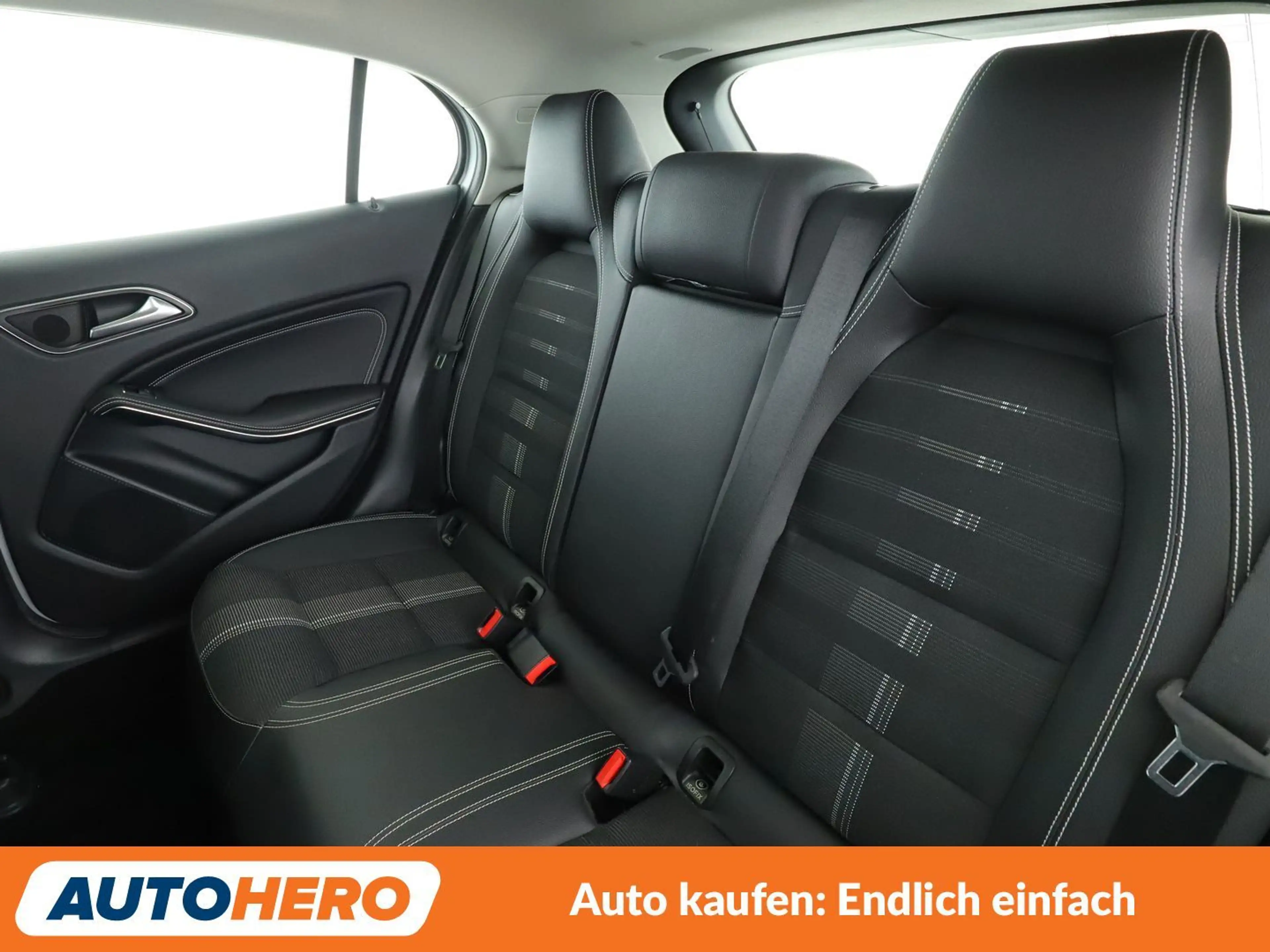 Mercedes-Benz GLA 180 Urban Aut.*LED*NAVI*TEMPO*CAM*PDC*SHZ*KLIMA* — photo 14