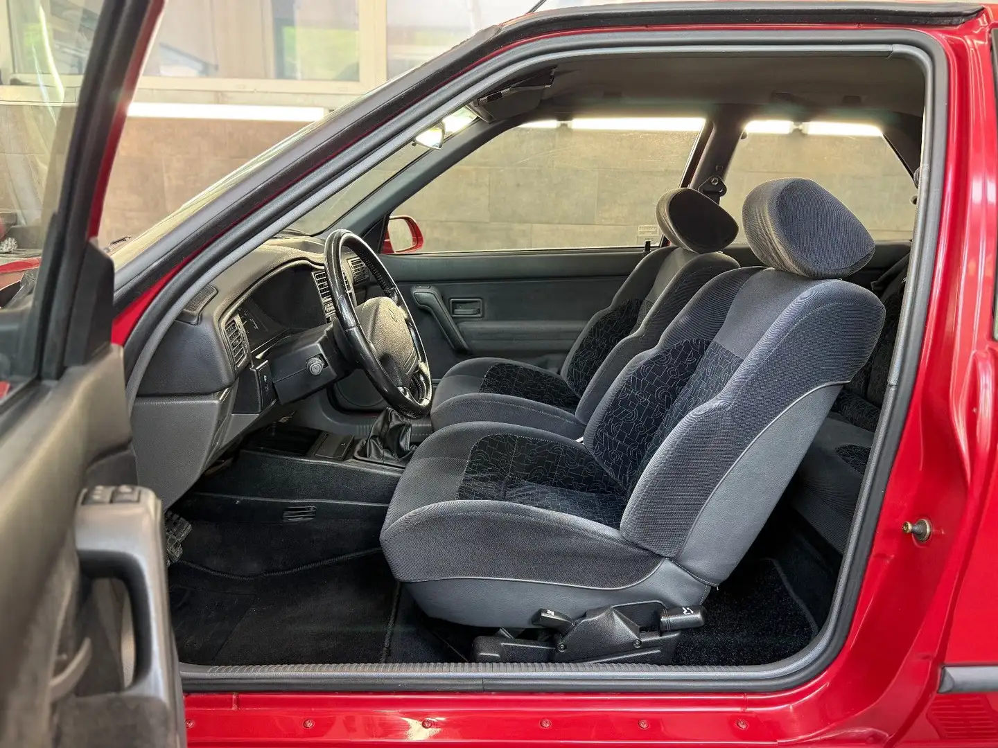 Renault R 19 1.8 16V 1. Hand ORIGINAL 49TKM SAMMLER Red - 2