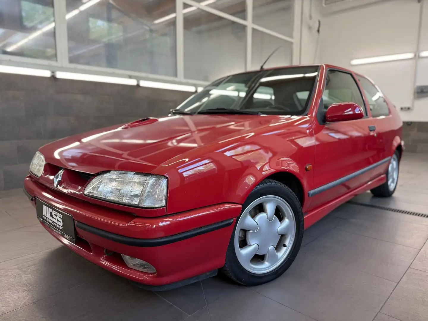 Renault R 19 1.8 16V 1. Hand ORIGINAL 49TKM SAMMLER Red - 1