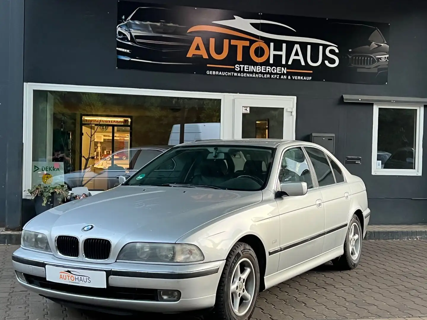 BMW 523 i Limousine/Klimaaautomatik/März 2026 Argintiu - 2