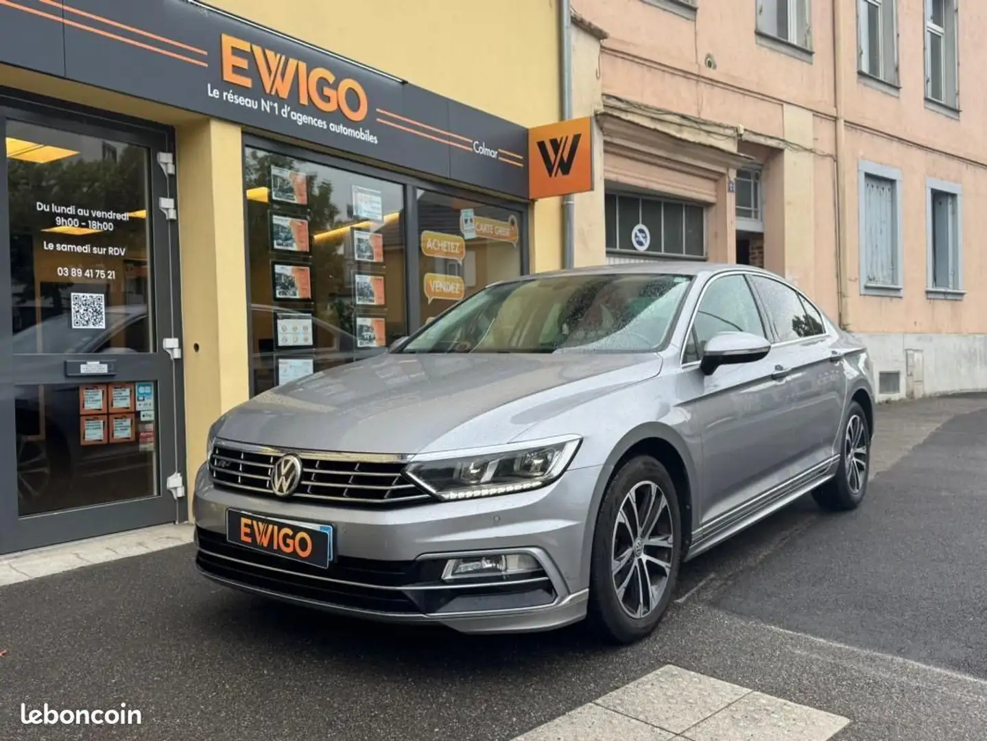 Volkswagen Passat 2.0 TDI 150 BLUEMOTION EXT R.LINE INT CONFORT LINE Šedá - 1