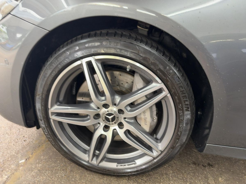 Mercedes-Benz E 450 T AMG Line 4Matic PANO LUFT LEDER 360°KAM — photo 11