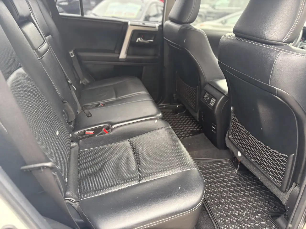 Toyota 4-Runner снимка Toyota 4-Runner
