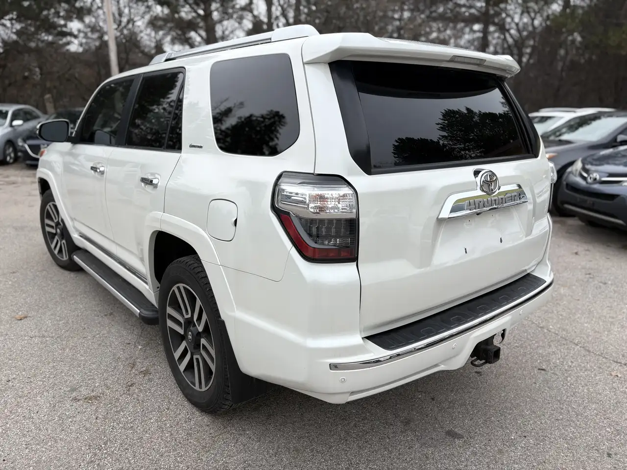 Toyota 4-Runner снимка Toyota 4-Runner