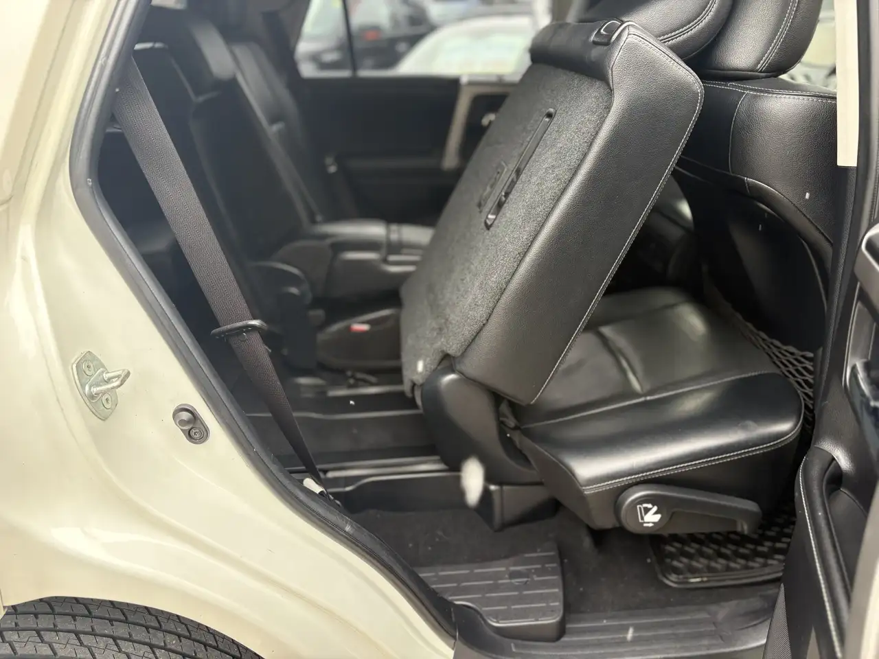 Toyota 4-Runner снимка Toyota 4-Runner