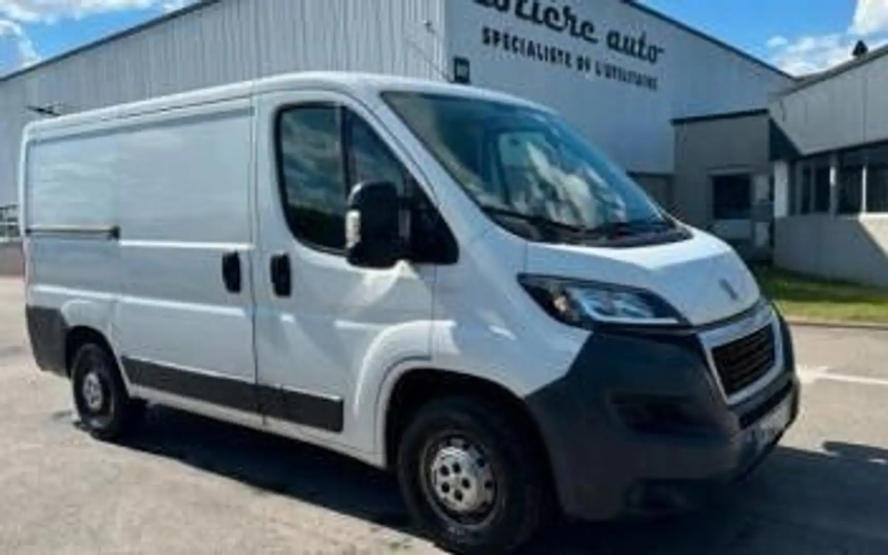 Peugeot Boxer 3250 ht fourgon l1h1 110cv moteur HS - 1