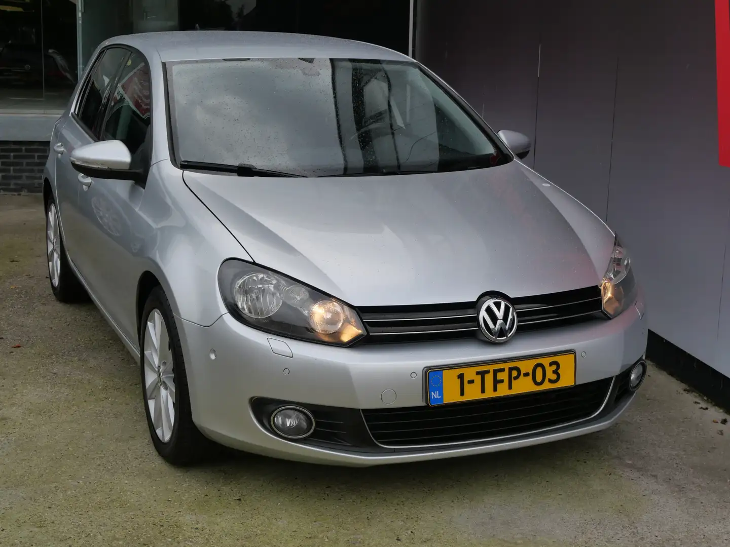 Volkswagen Golf 1.4 TSI HIGHLINE | AUTOMAAT | NAVIGATIE | CLIMA | Gris - 2