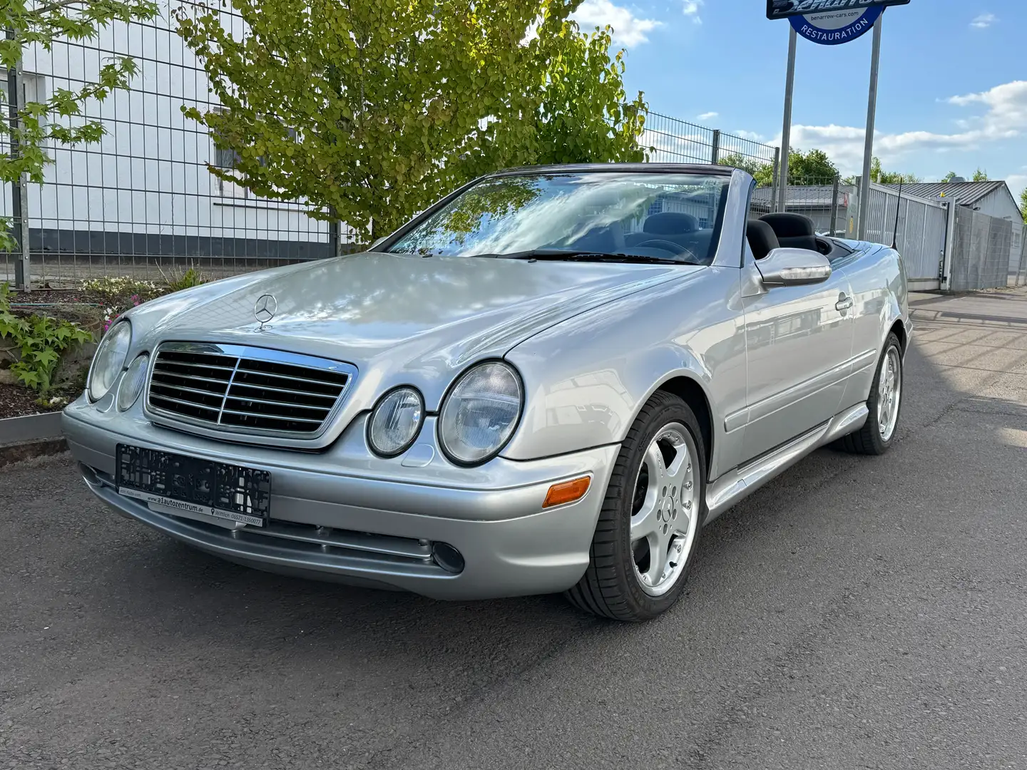 Mercedes-Benz CLK 55 AMG 5.5L V8 A208 Cabrio Avantgarde SHZ Designo Xenon Silber - 1