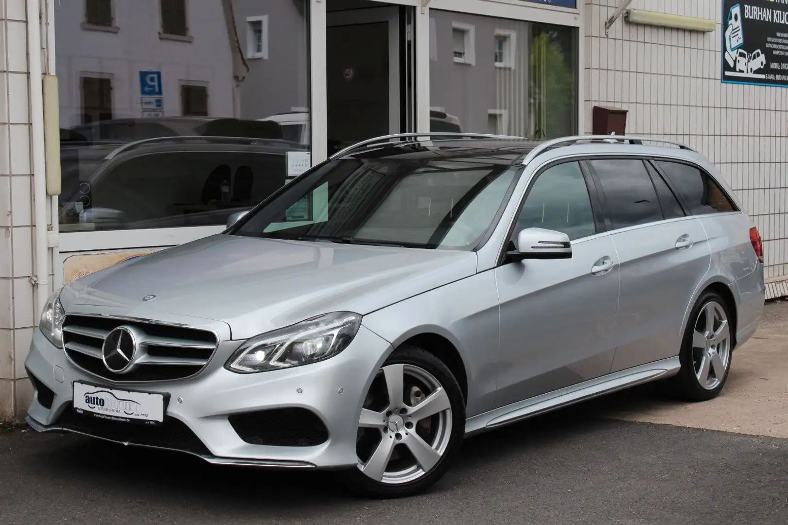 Mercedes-Benz E 350 E350 CDI AMG-Line Distronic-Plus*AHK*Pano*Kamera Silber - 2