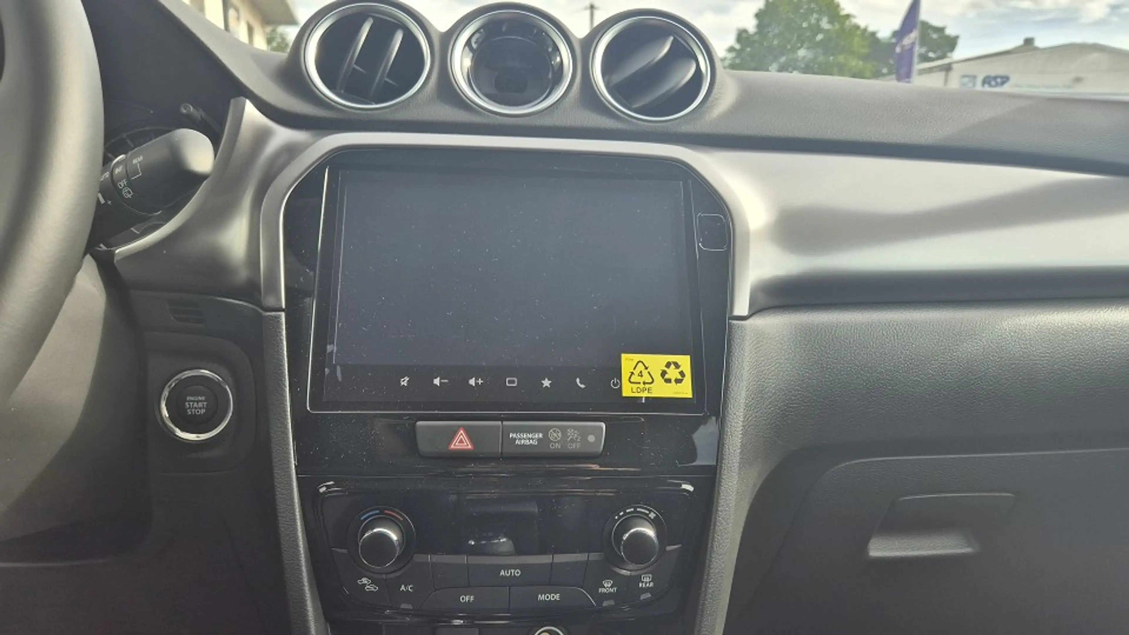 Suzuki Vitara Comfort Hybrid — photo 10