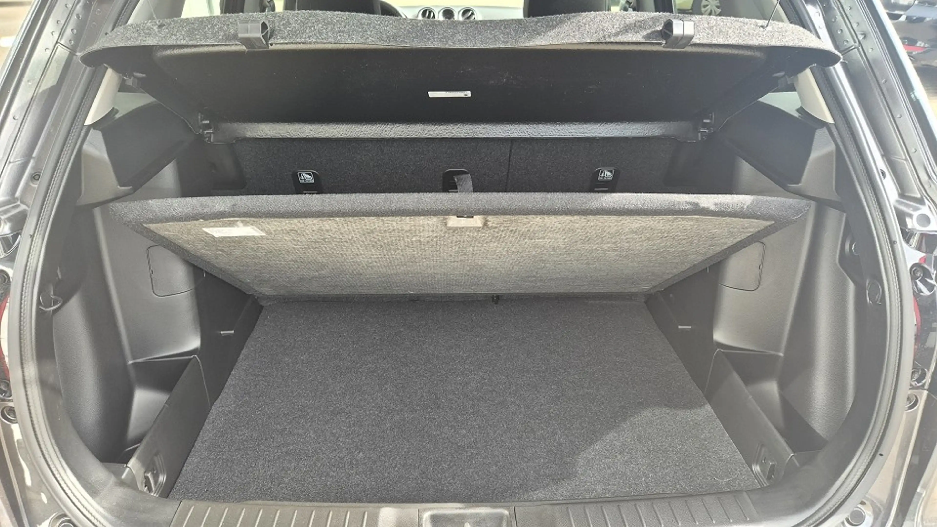 Suzuki Vitara Comfort Hybrid — photo 15