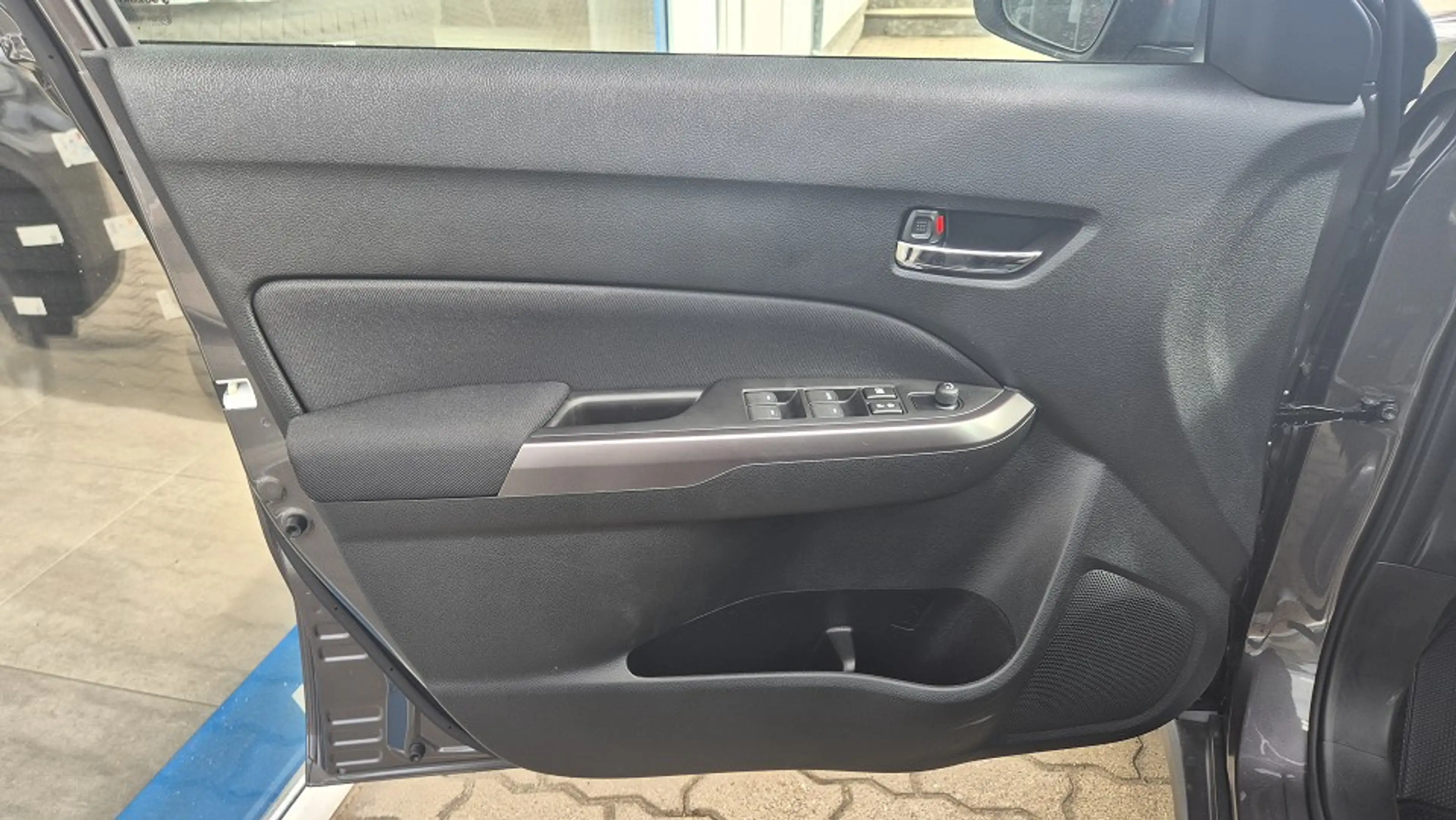 Suzuki Vitara Comfort Hybrid — photo 7