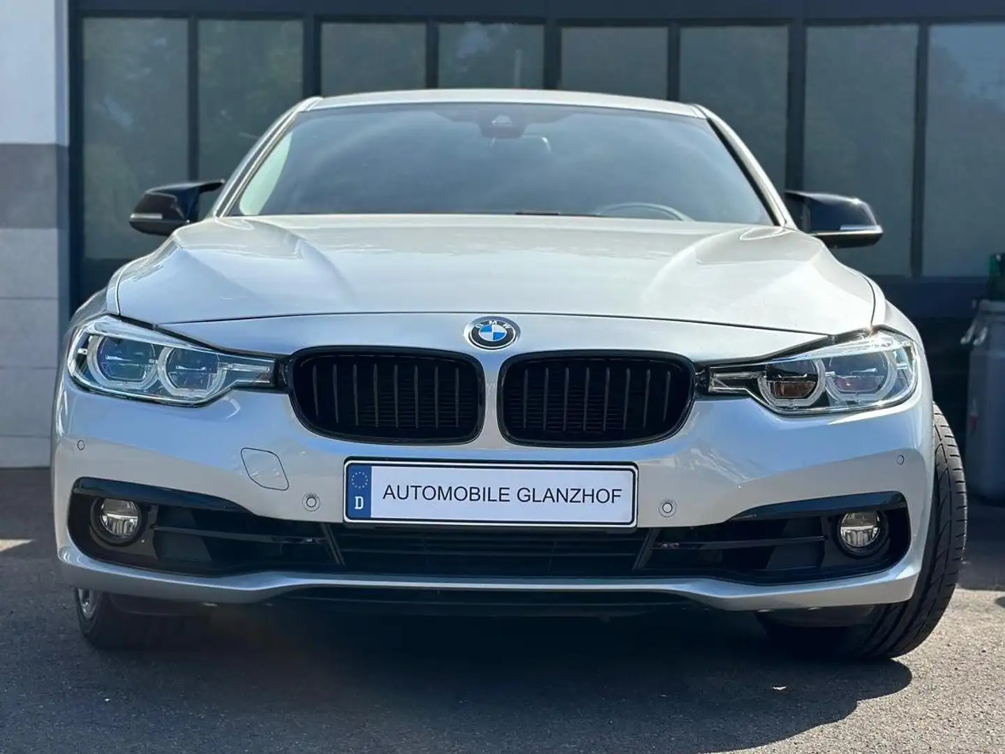BMW 320 320d facelift Gris - 2