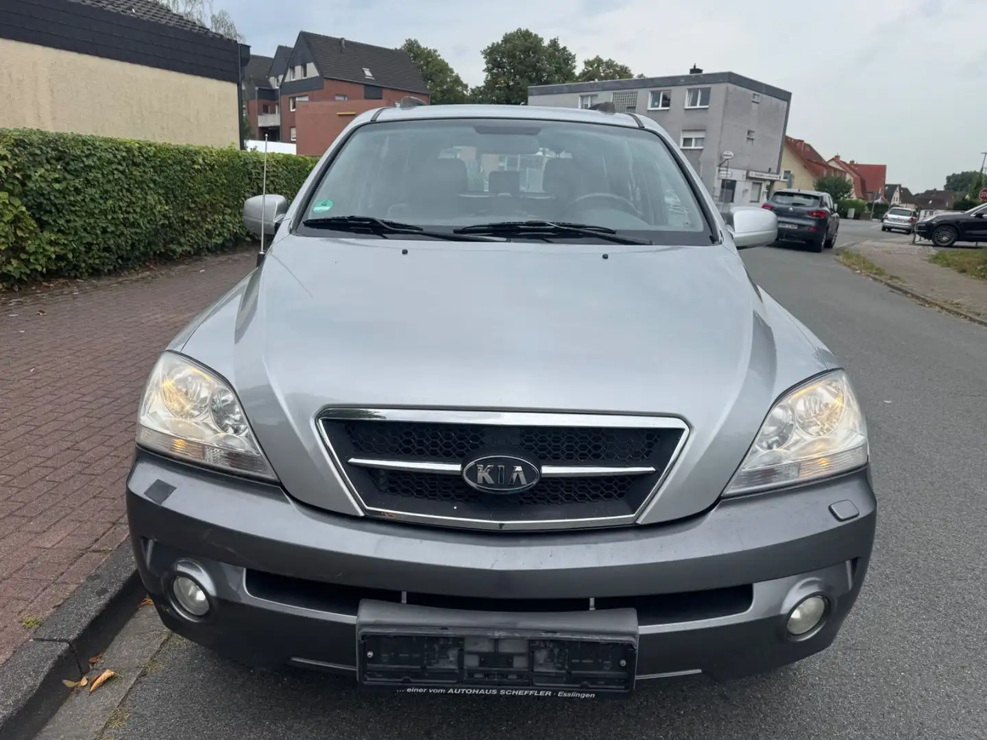 Kia Sorento 2.4 16V EX 1 Vorbesitzer 122.000KM KLIMA Grau - 2