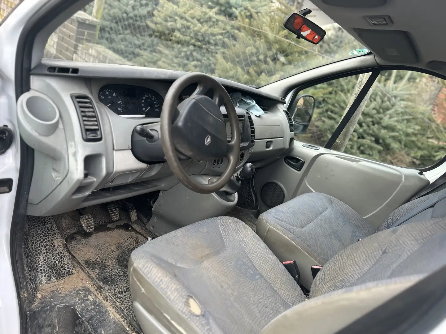 Renault Trafic 1.9 dCi L1H1 - 1