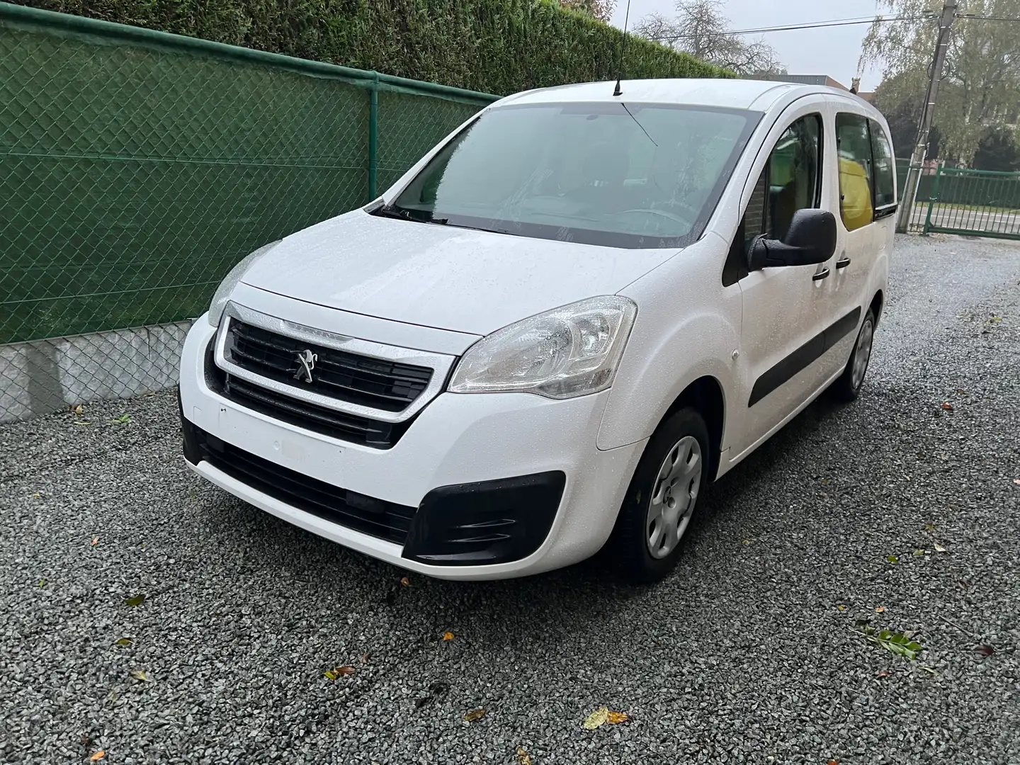 Peugeot Partner 1.6 BlueHDi Active. teepe aircon Wit - 2