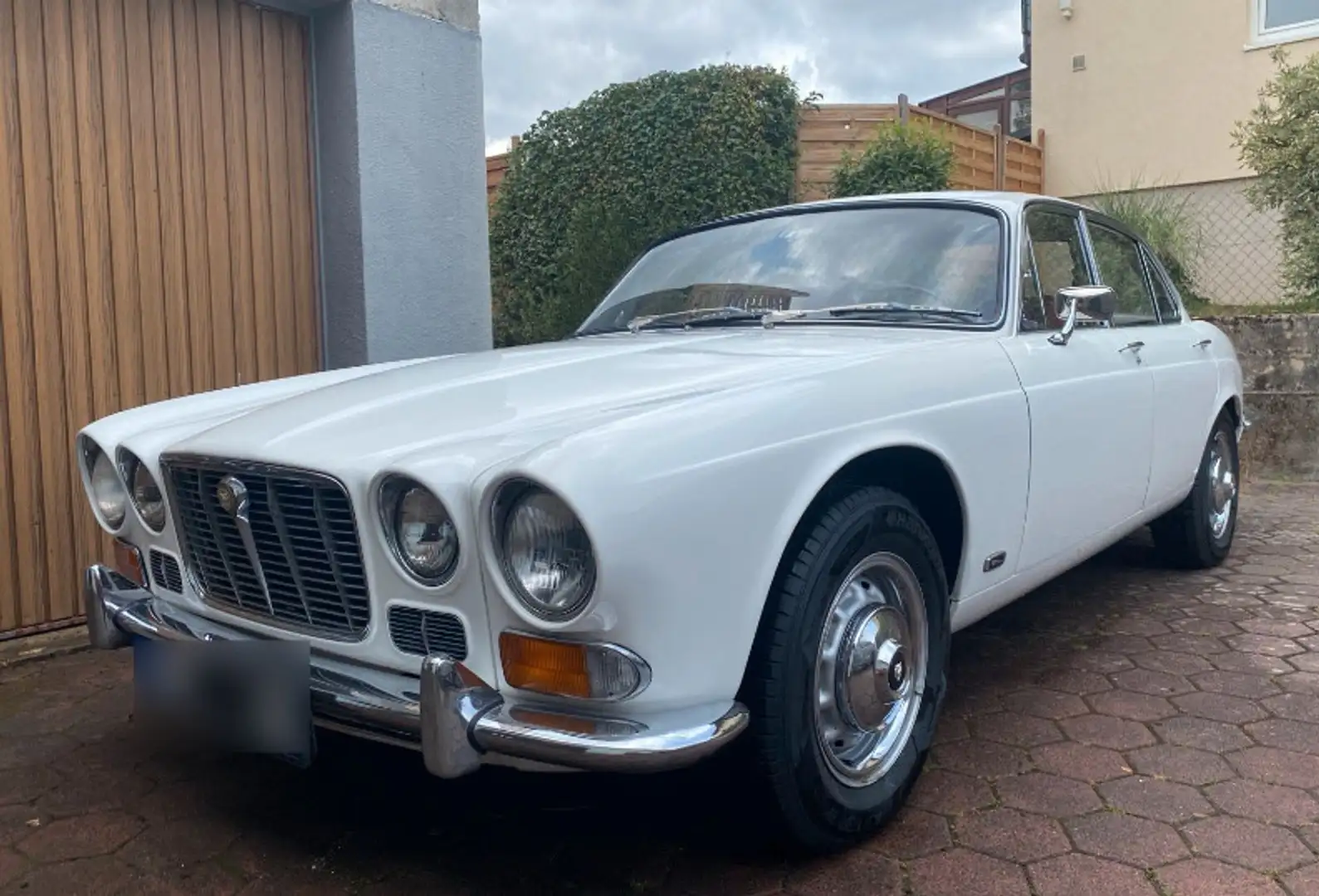 Jaguar XJ6 Serie 1 3. Hand, ex-CH Fahrzeug Weiß - 1