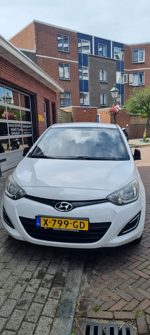 Hyundai i20 1.2i i-Motion Blanc - 2
