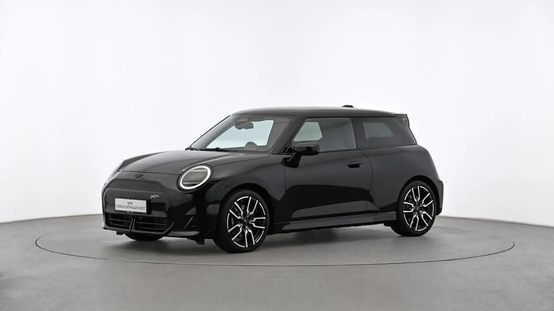 MINI Cooper E J01 HC0 Schwarz - 2
