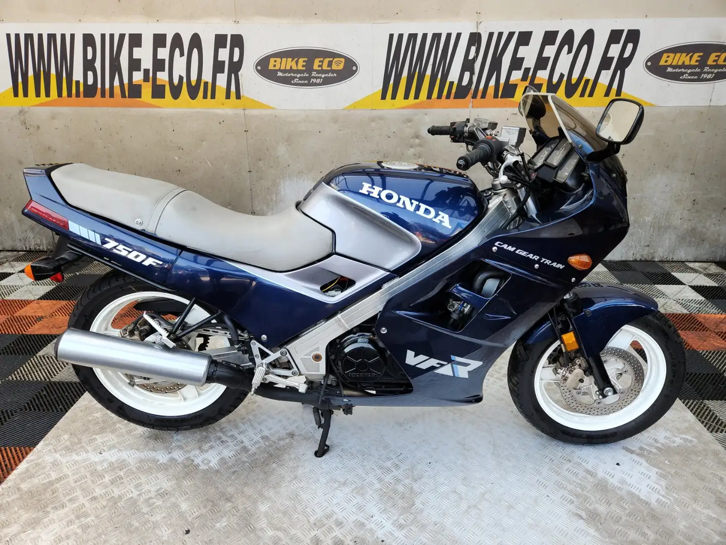 Honda VFR 750 Bleu - 1