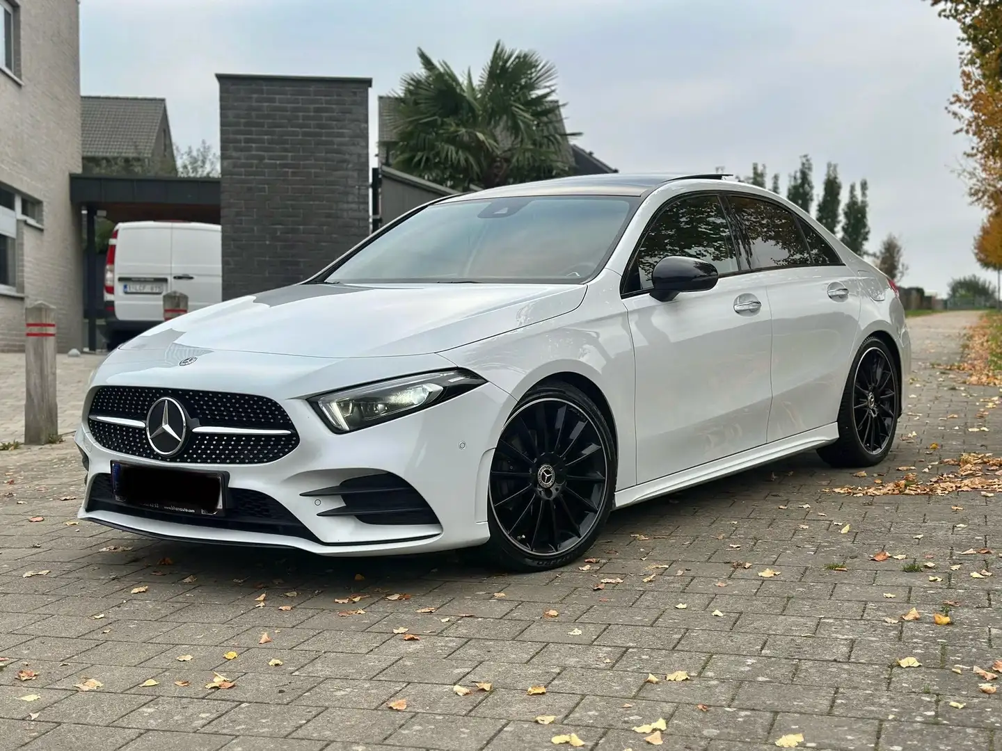 Mercedes-Benz A 200 A 200/PACK AMG/FULL FULL OPTION Blanc - 1