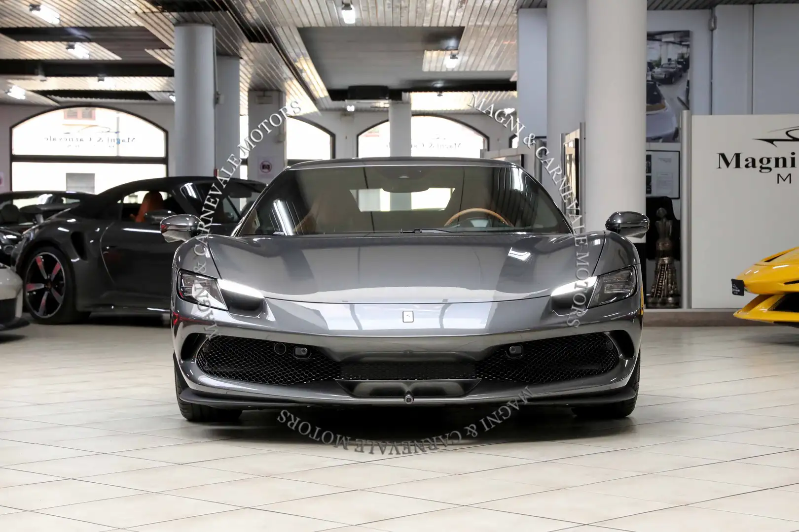 Ferrari 296 GTB |SCUDETTI|360° CAMERA|APPLE|DAYTONA SEATS Grigio - 2