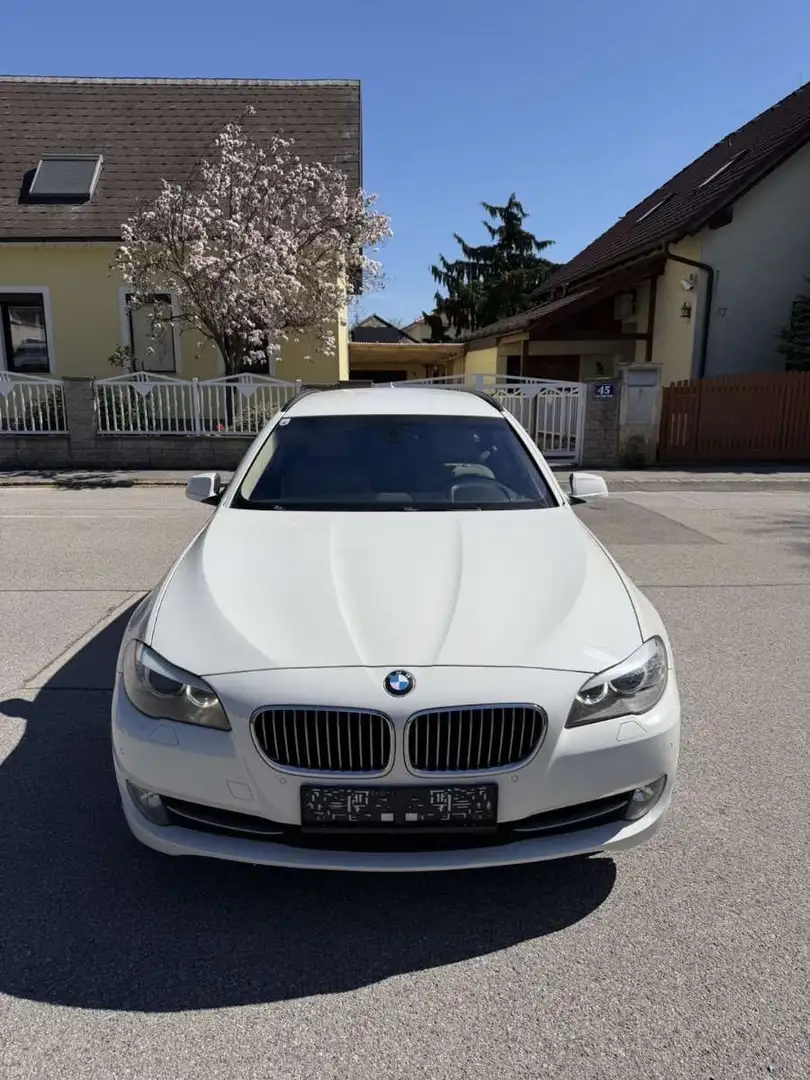 BMW 525 525d xDrive Touring Österreich-Paket Aut. Weiß - 1