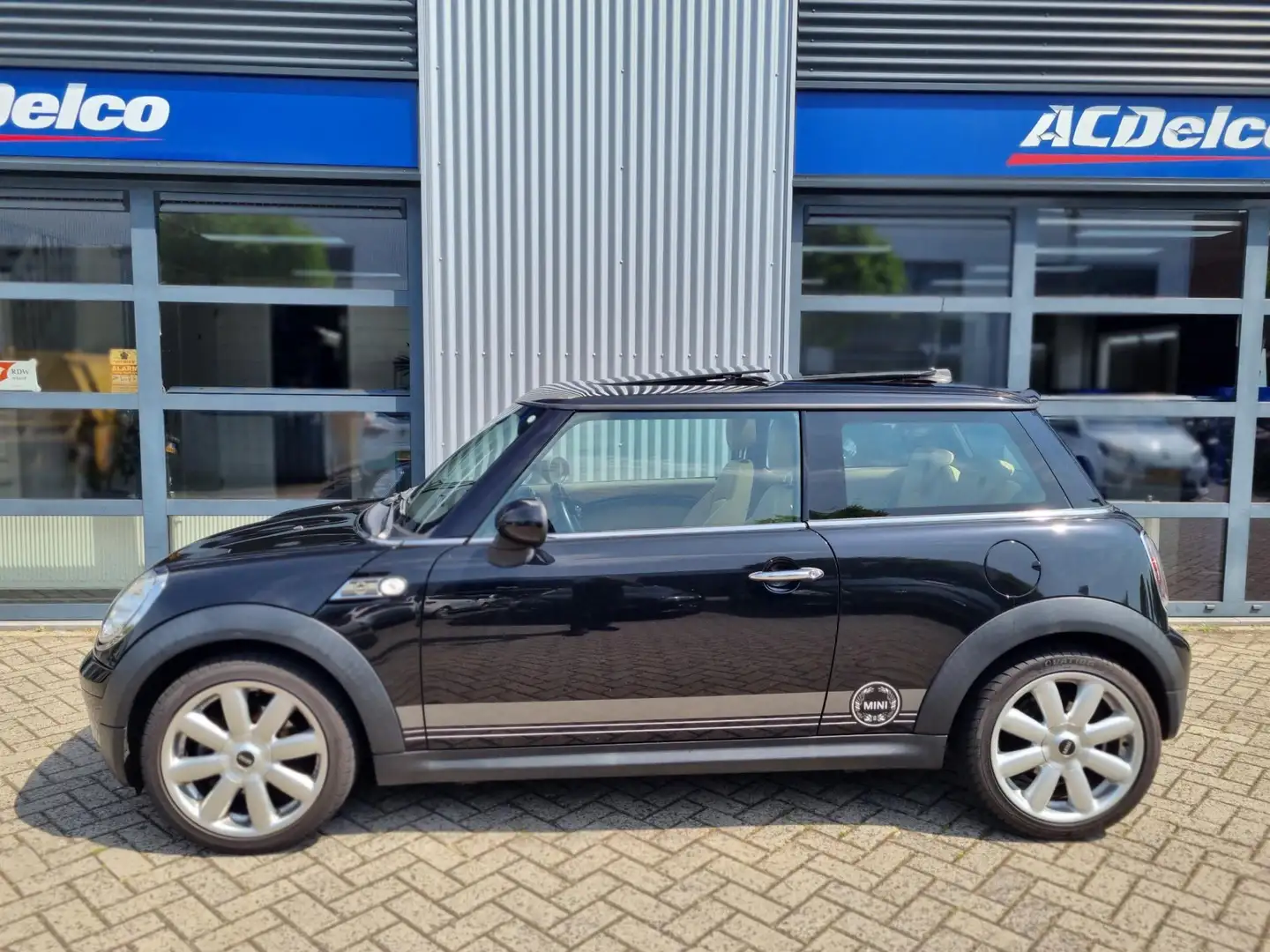 MINI Cooper Mini 1.6 Mayfair / panodak / leer / airco Schwarz - 2