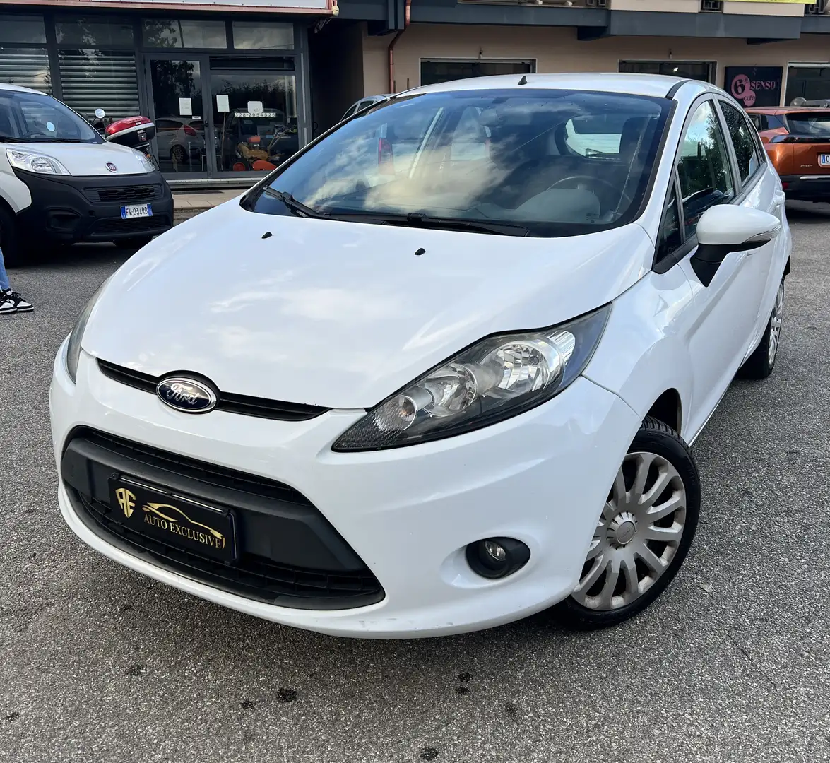 Ford Fiesta 1.2 Benzina/GPL Titanium  NEOPATENTATI Bianco - 1