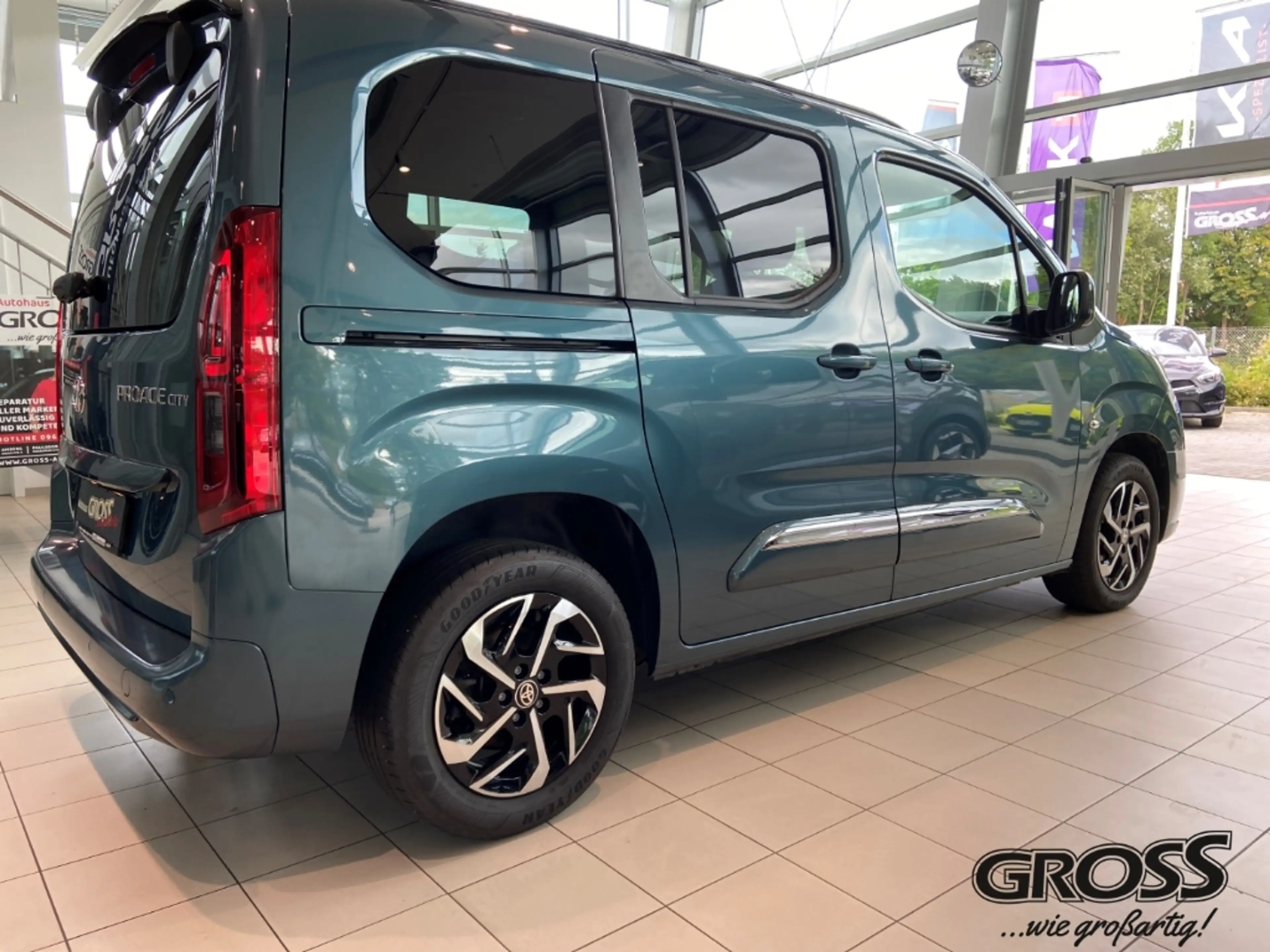 Toyota Proace City Verso L1 Team D 1.5 -4D EU6d Navi Apple CarPlay An — photo 4