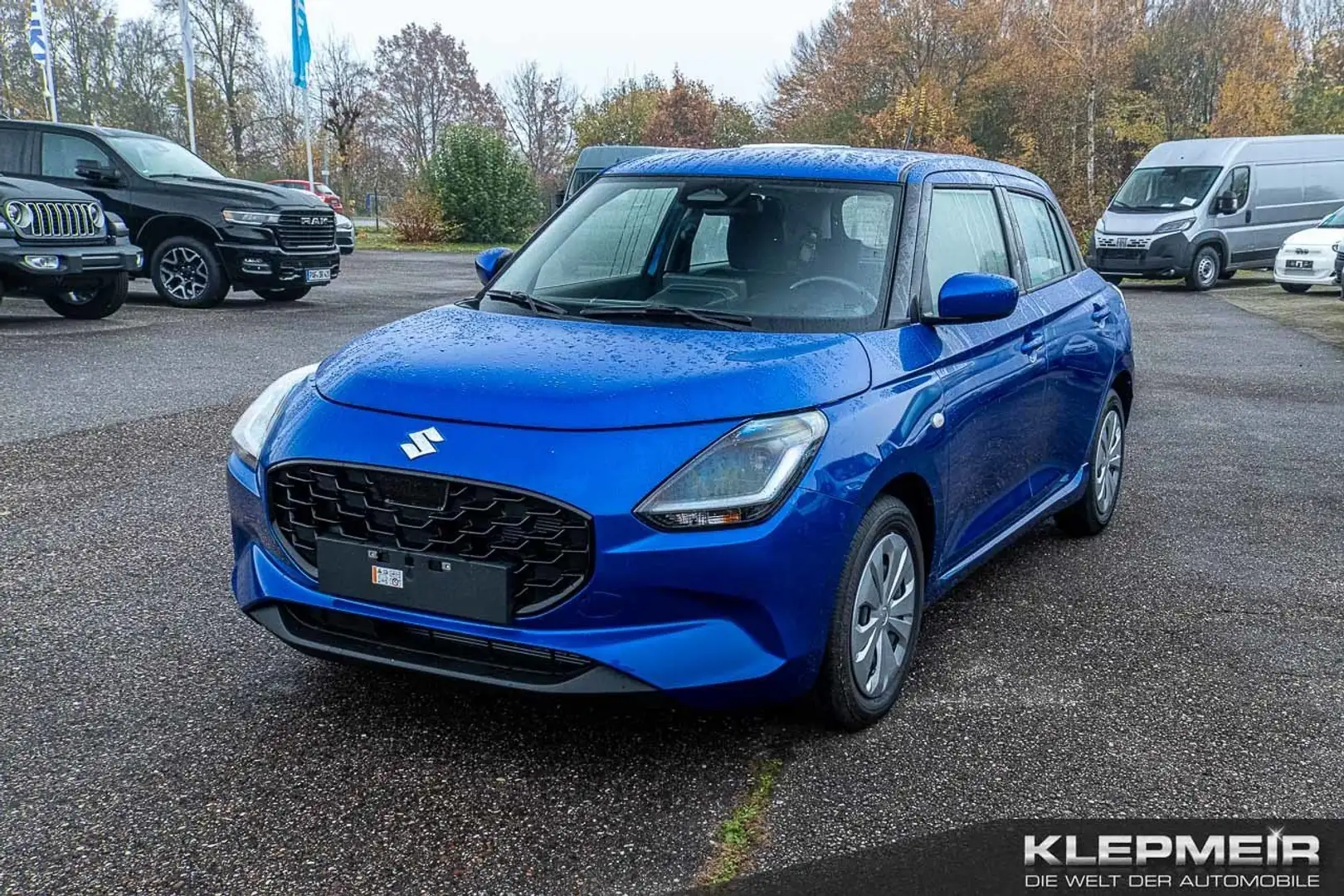Suzuki Swift Club Hybrid Blau - 1