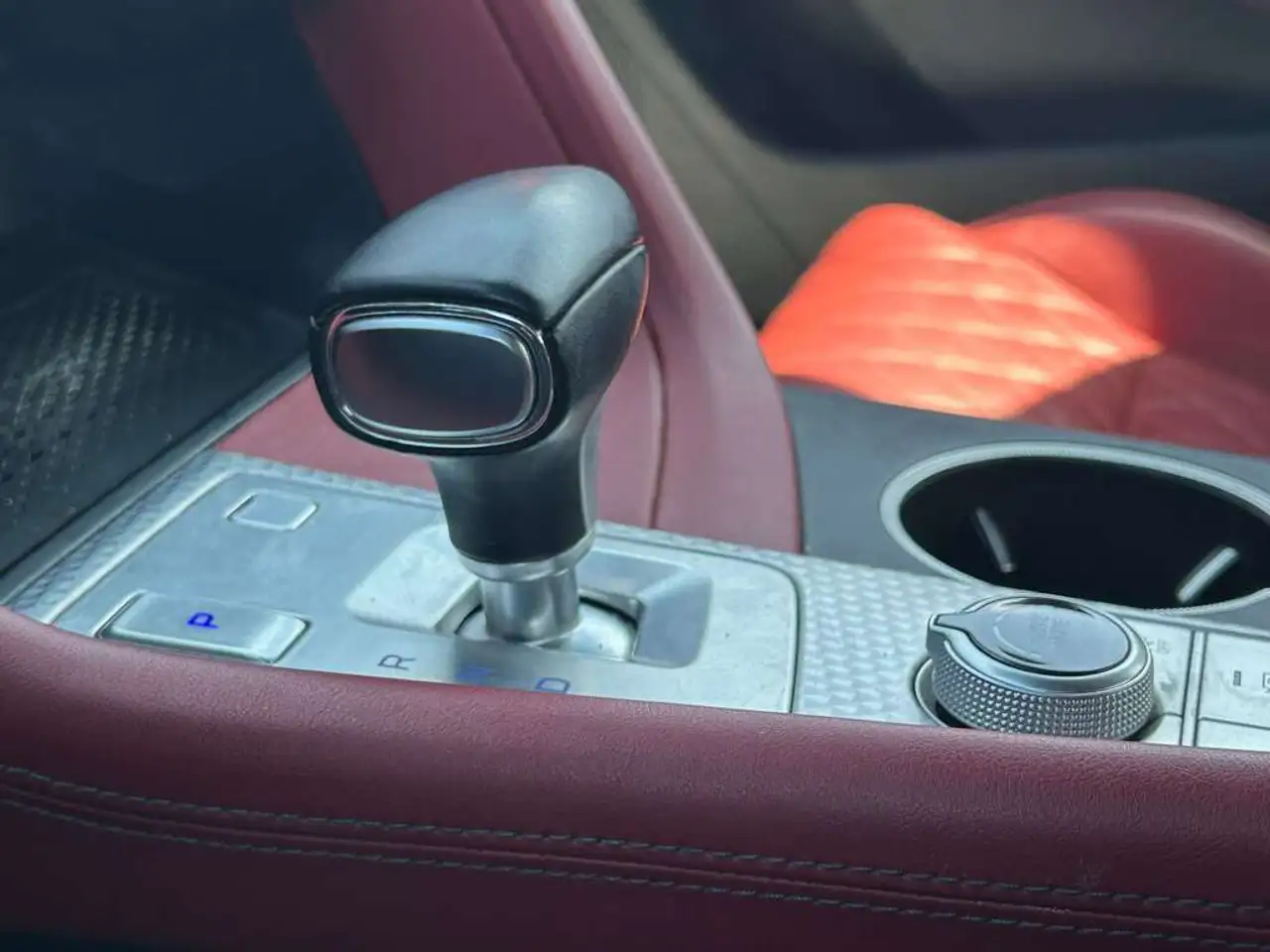 Genesis G70 photo Genesis G70