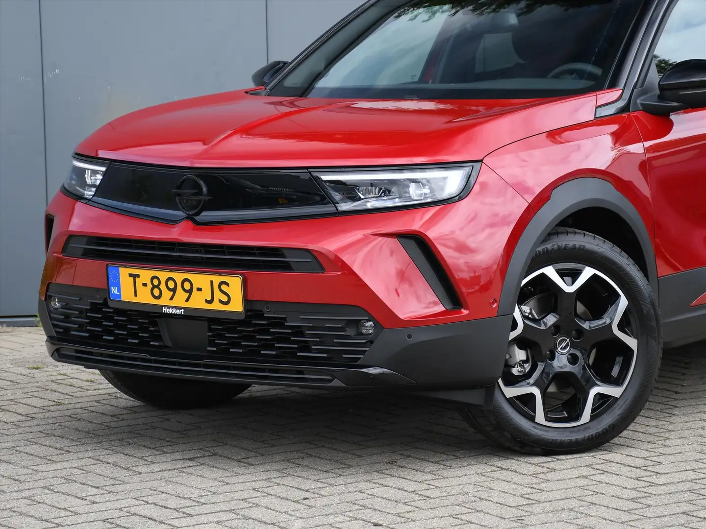 Opel Mokka-E Electric Ultimate 50kWh 136pk Automaat INTELLILUX Rood - 2