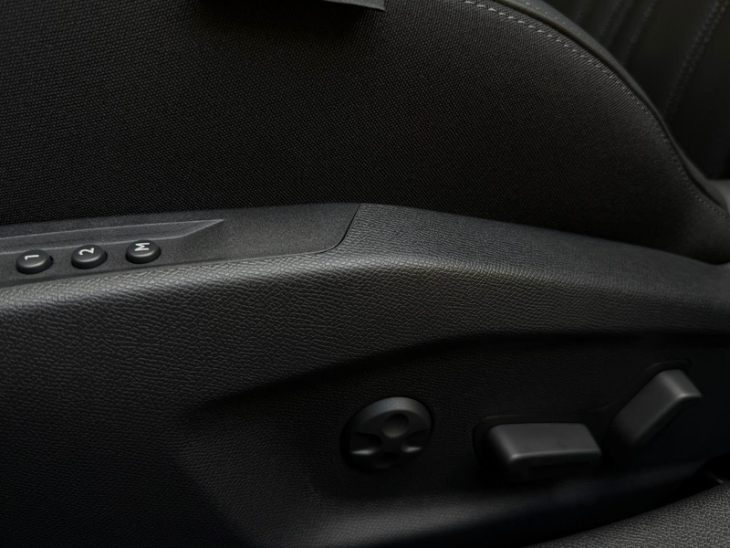 Peugeot 408 Hybrid 145 GT Exclusive Schiebd.,Nappa,Focal — photo 11