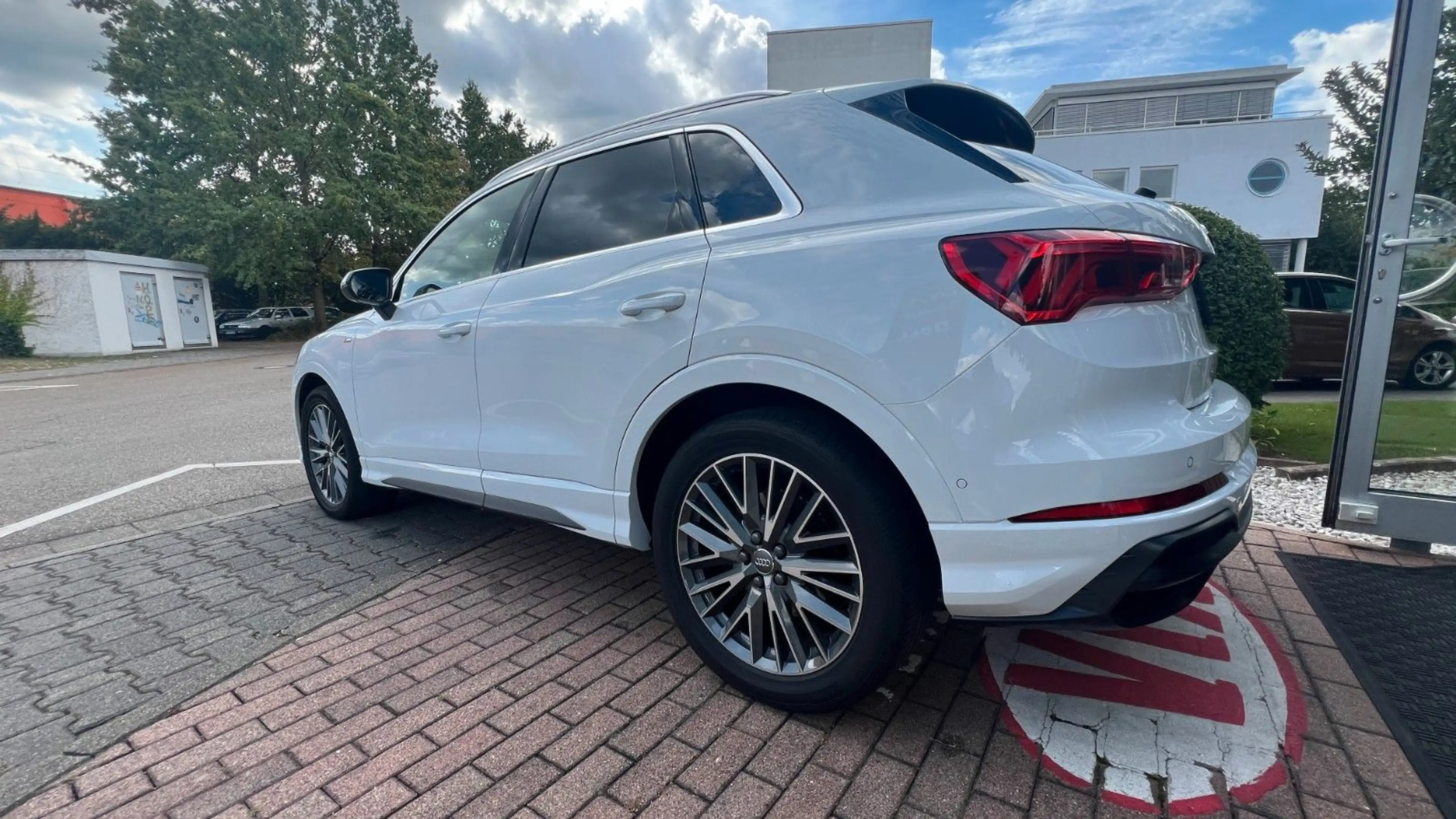 Audi Q3 40 TFSI quattro S line / top gepflegt — photo 5