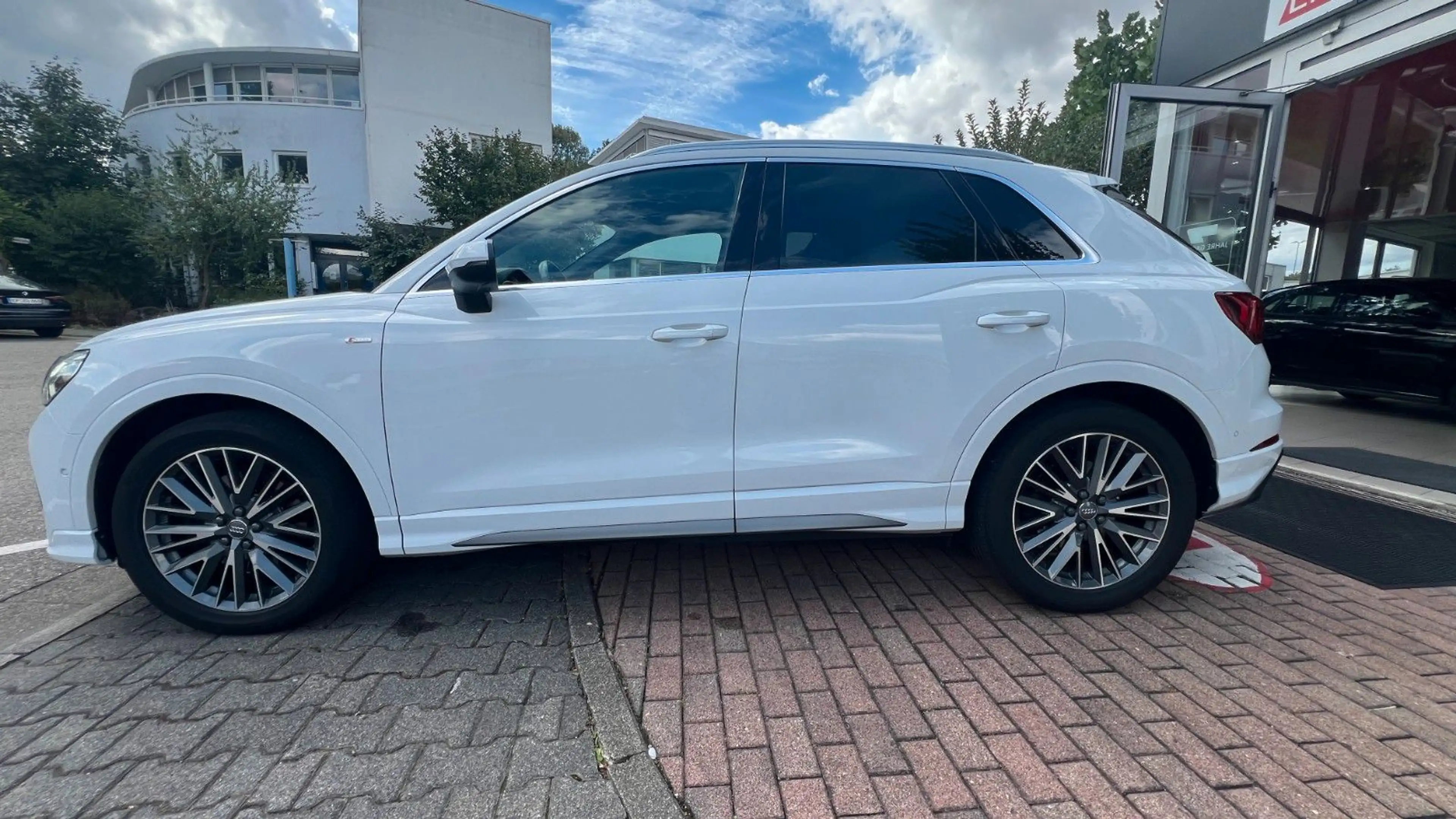 Audi Q3 40 TFSI quattro S line / top gepflegt — photo 4