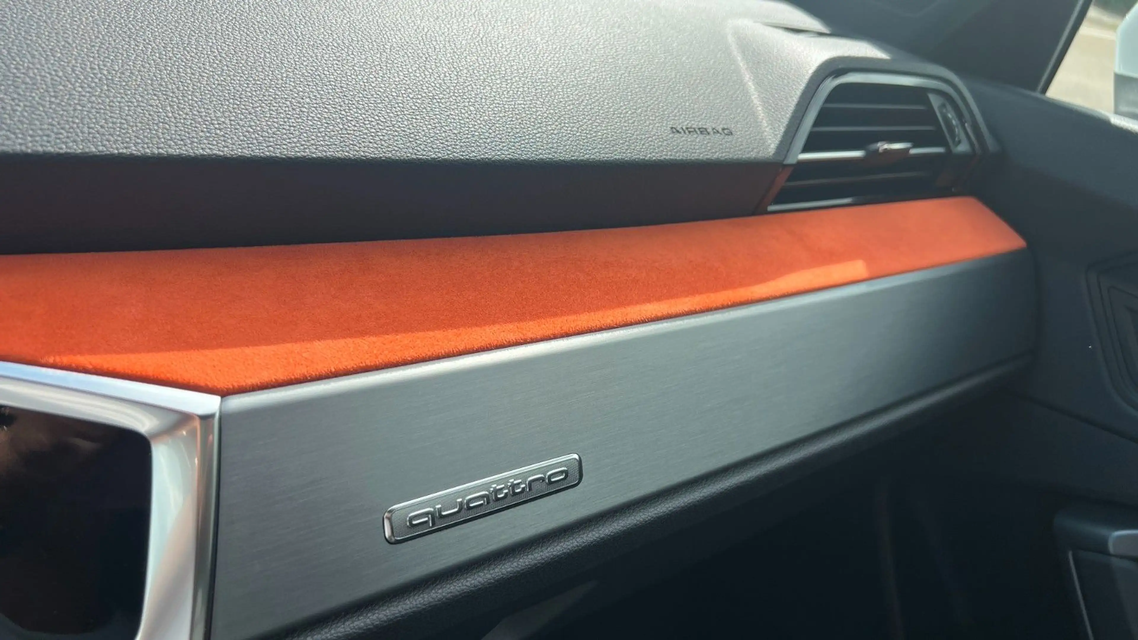 Audi Q3 40 TFSI quattro S line / top gepflegt — photo 15
