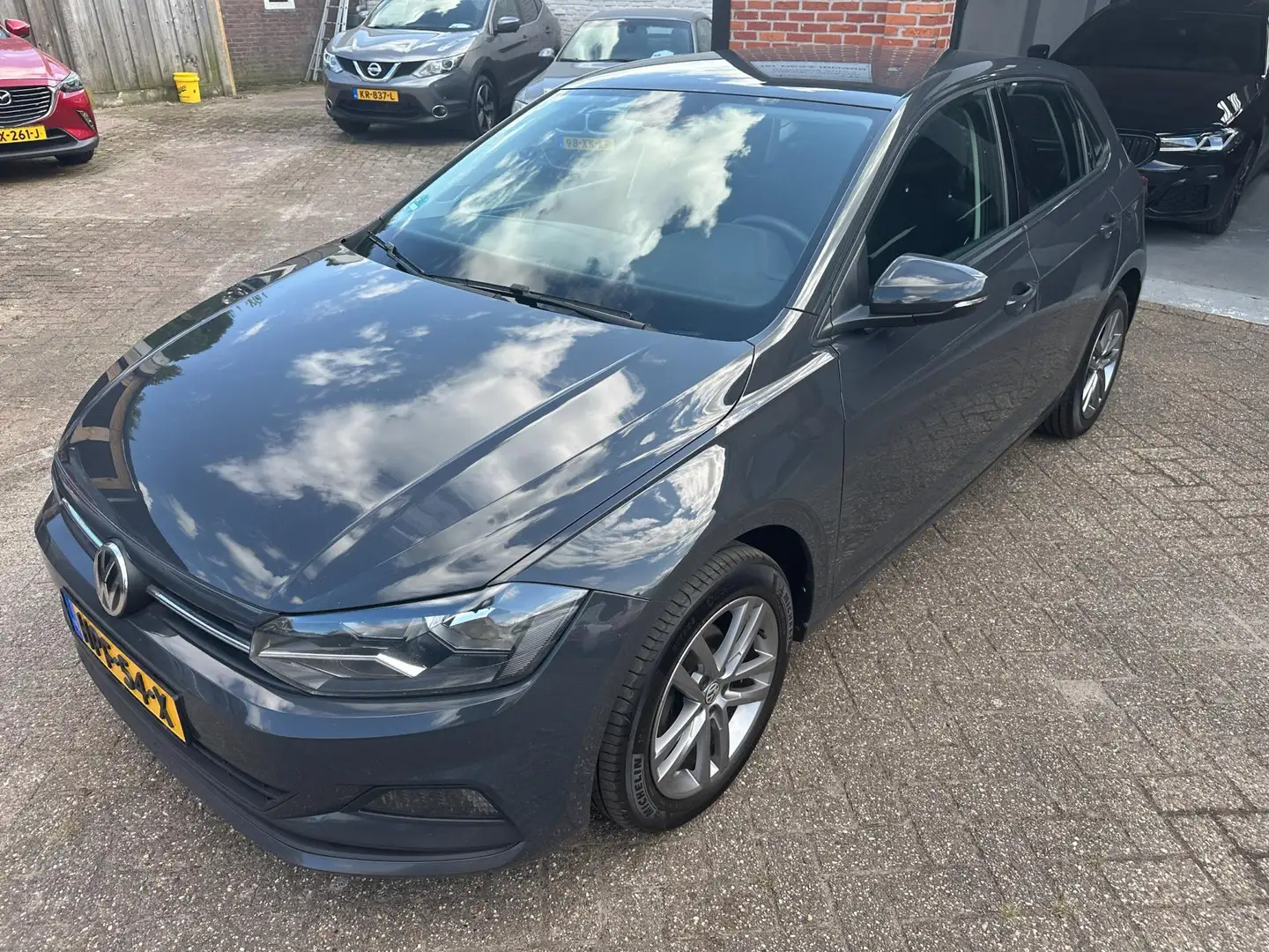 Volkswagen Polo 1.0 TSI Highline DIGITAAL DASHBOARD-CLIMA-CRUISE Grijs - 2