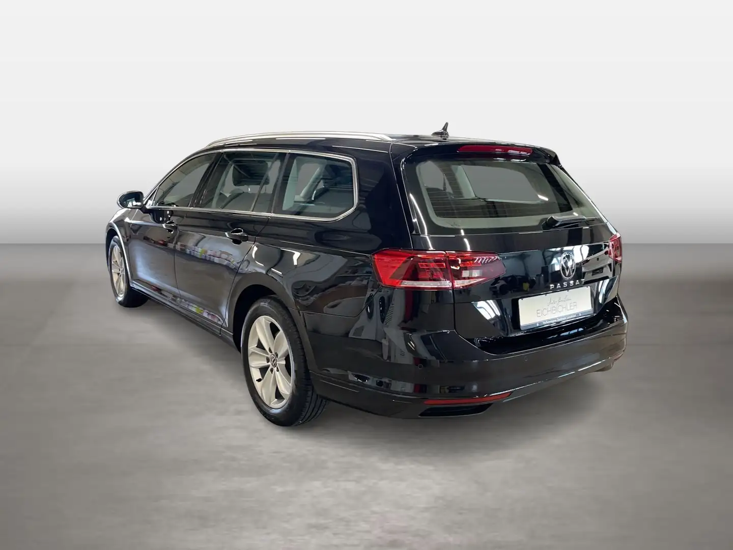 Volkswagen Passat Variant 2.0 TDI DSG Business ACC Massage Zwart - 2