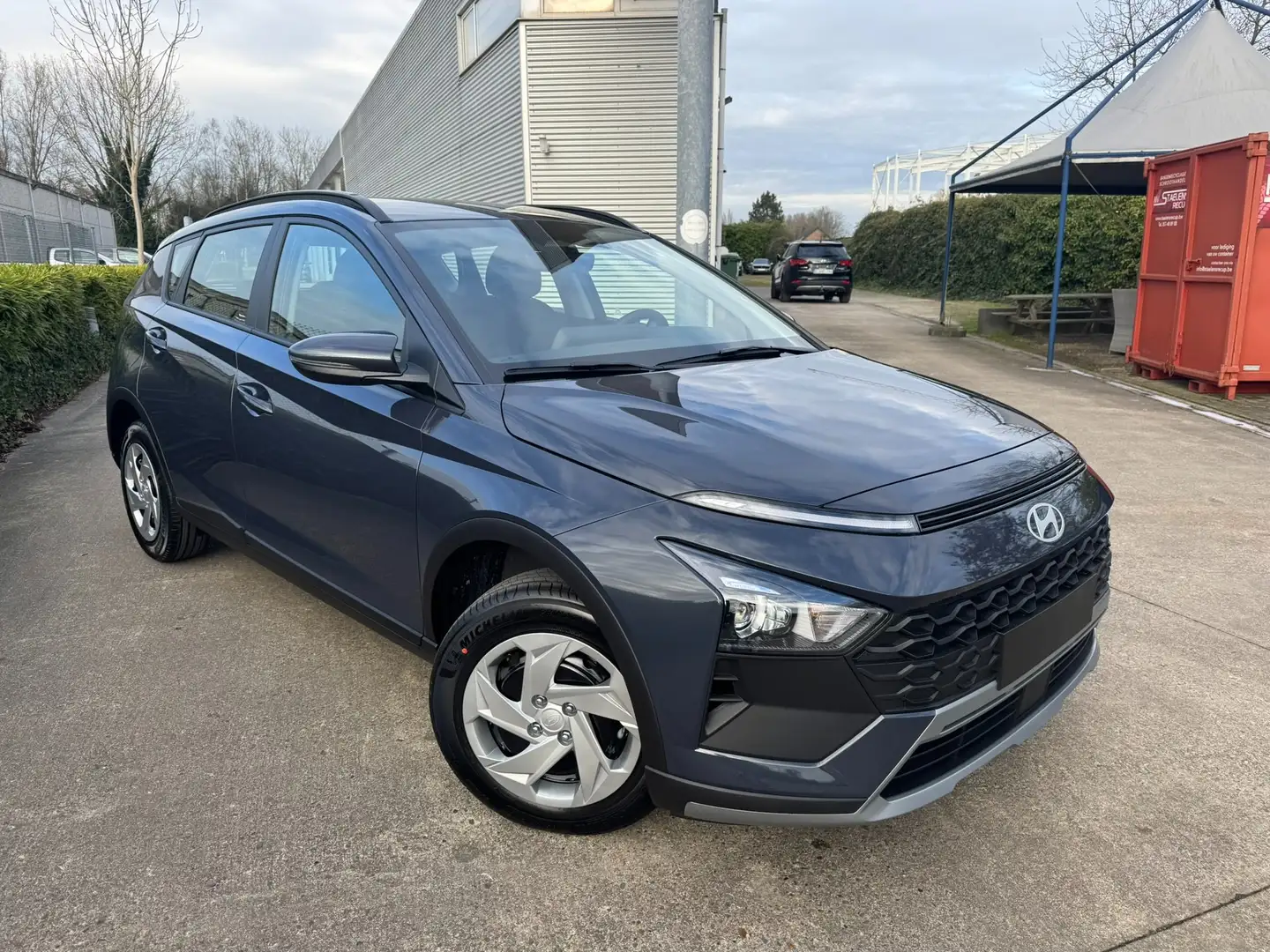 Hyundai BAYON 1.2i Twist Gris - 1