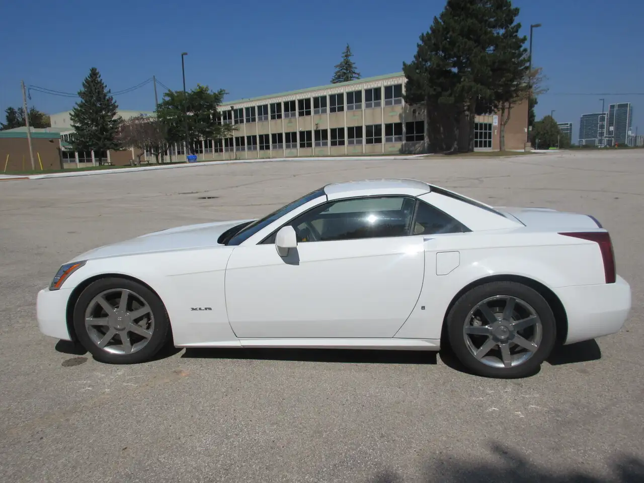 Cadillac XLR снимка Cadillac XLR