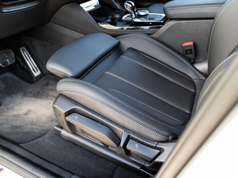 BMW X4 xDrive20d M-Sport AHK PANO ACC Laser HuD KoZg — photo 8