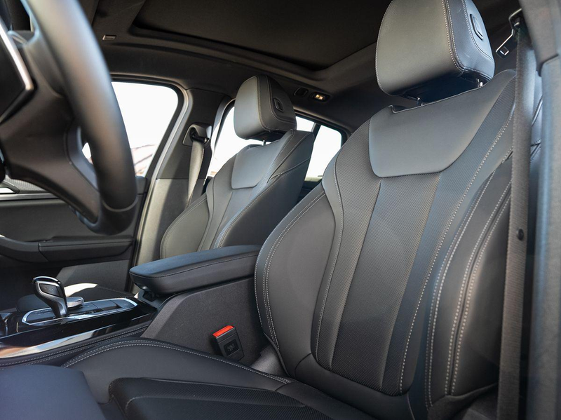 BMW X4 xDrive20d M-Sport AHK PANO ACC Laser HuD KoZg — photo 9
