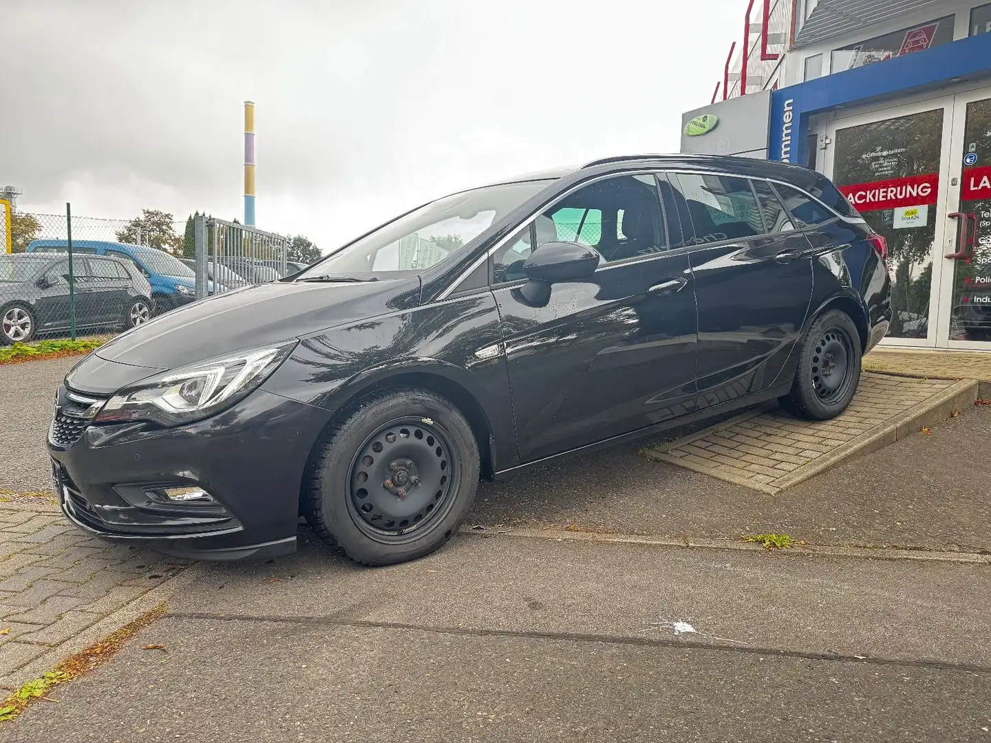 Opel Astra K Sports Tourer Innovation Schwarz - 2