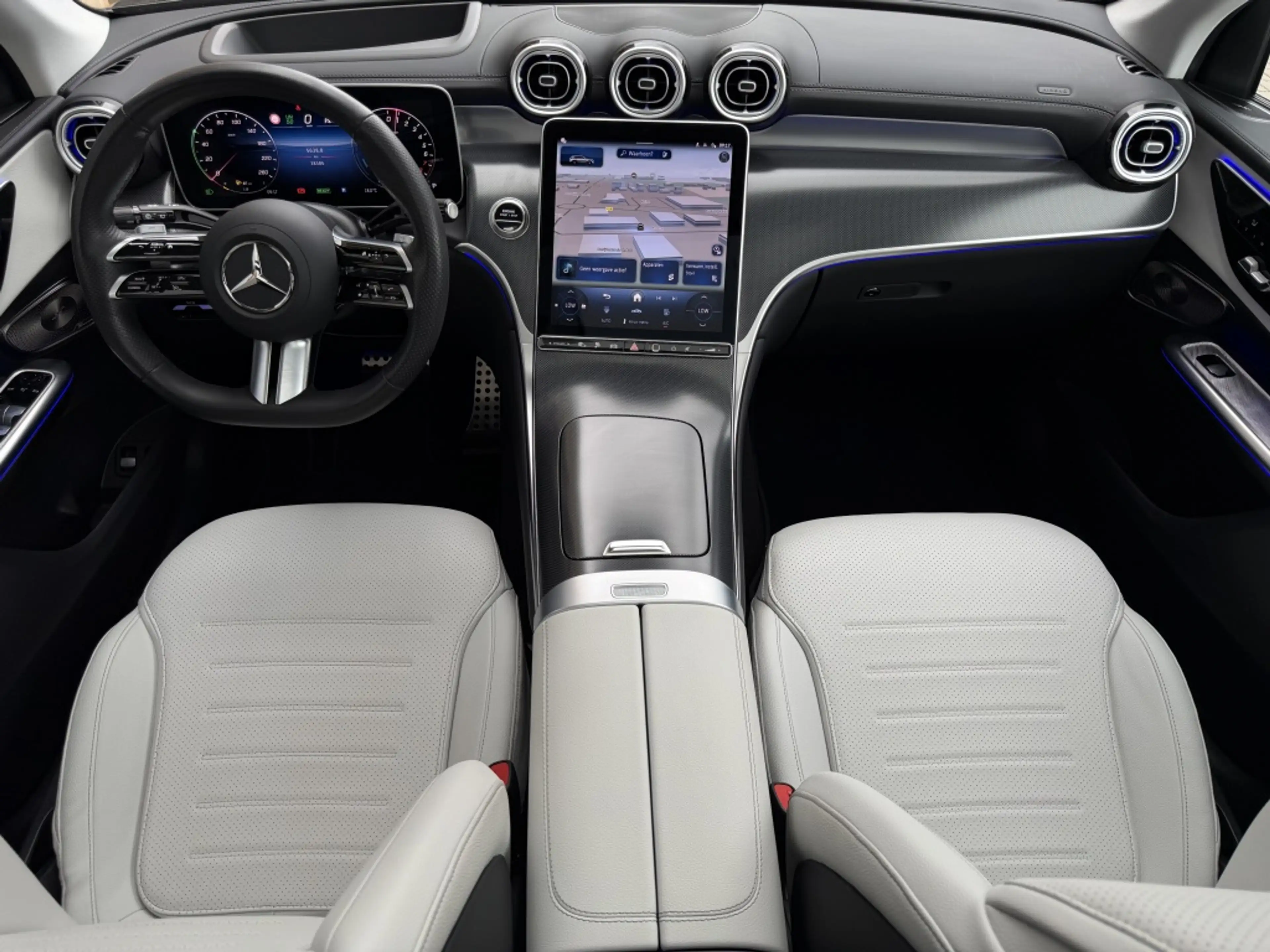 Mercedes-Benz GLC 400 400e 4MATIC AMG Line — photo 3