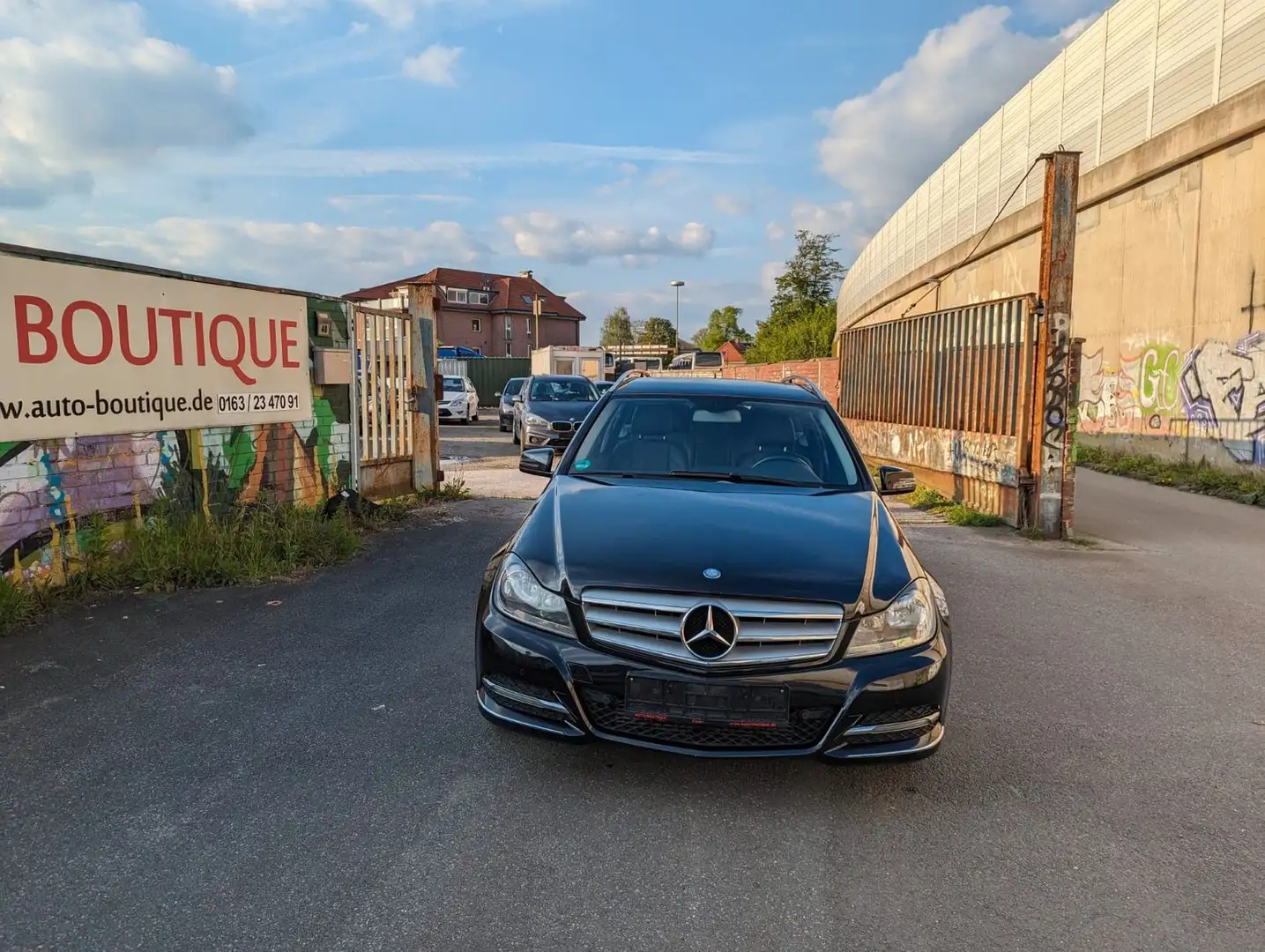Mercedes-Benz C 180 T BlueEfficiency,Avantgarde,NAVI,LED,SHG Чорний - 1